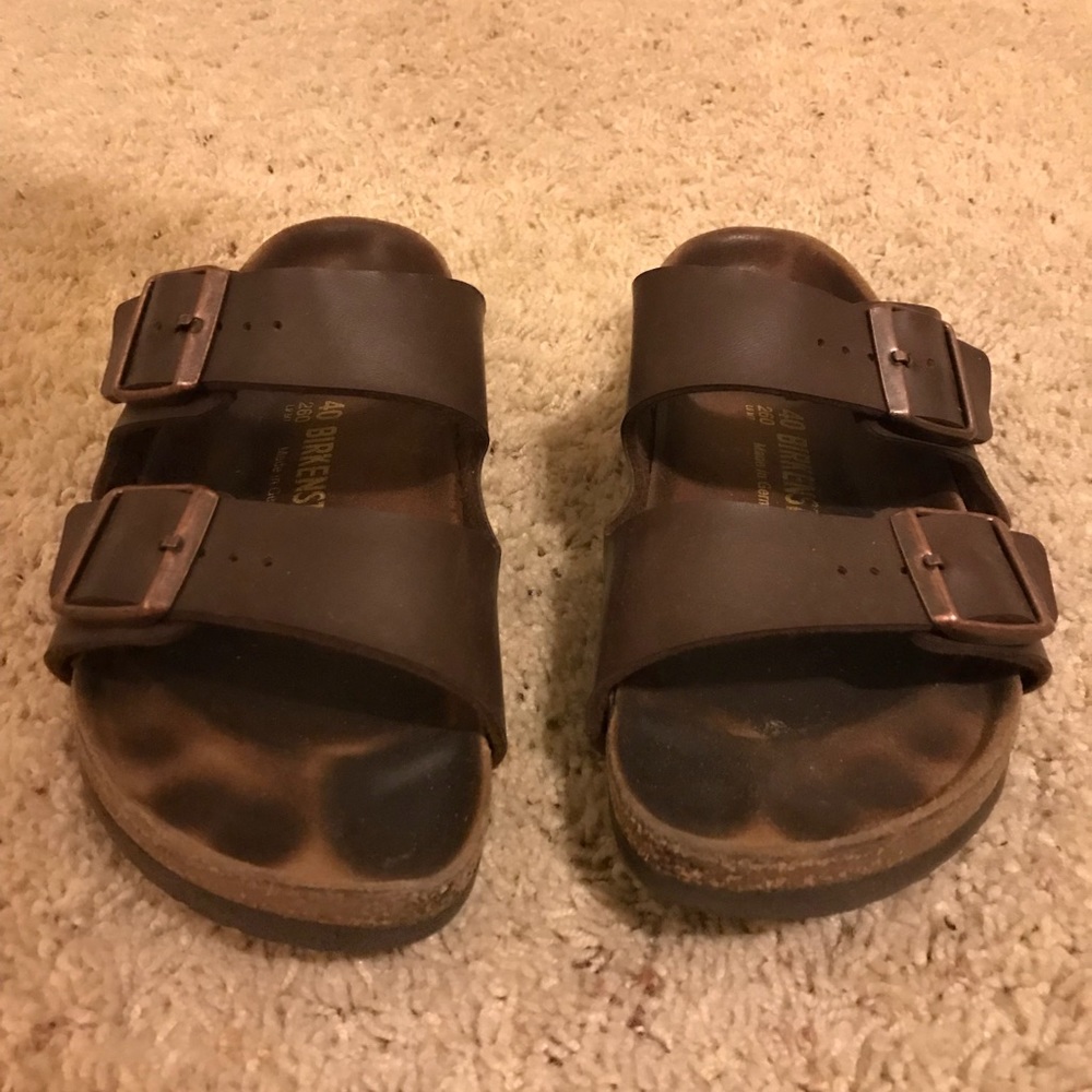brown birkenstocks!